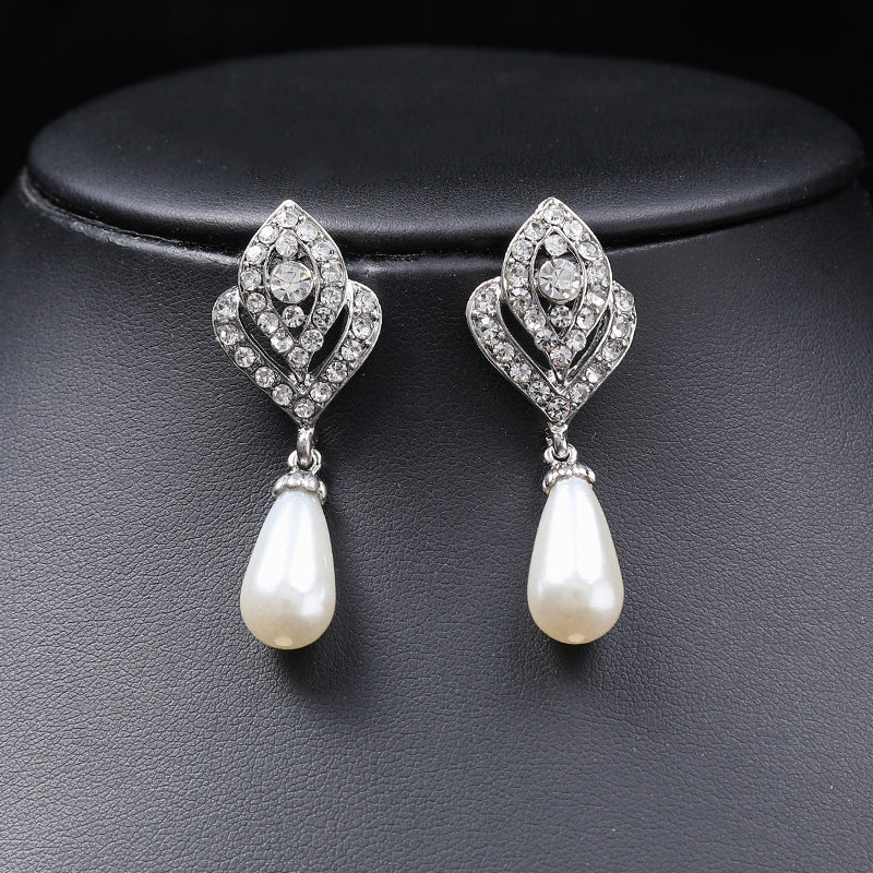 Lovely Fashion Beaded Pearl Necklace